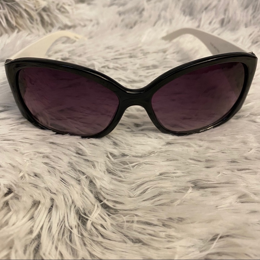 Black & White Sunglasses with Bows on Sides